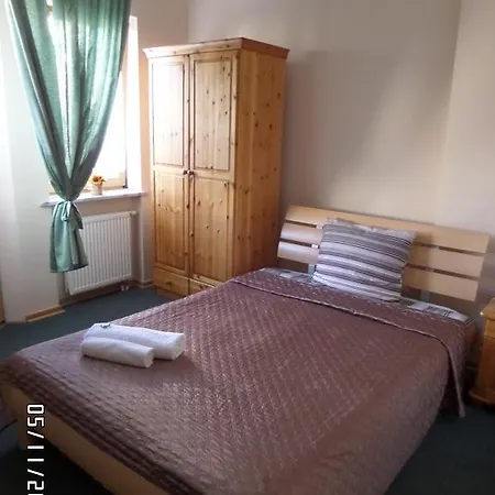 Homestay Karis *